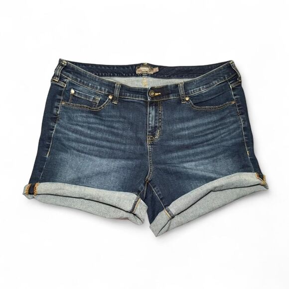 Torrid Women’s Denim Jean Shorts Size 18 Blue Stretch #FeelTheFit - Picture 3 of 6